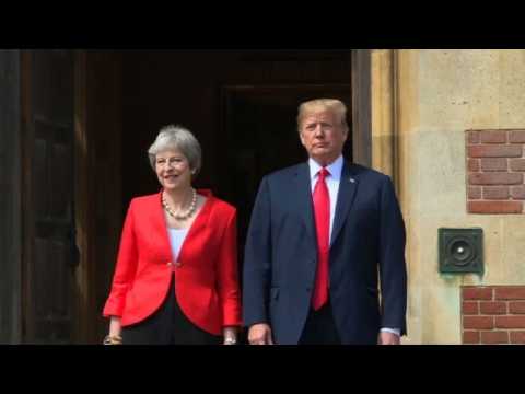 Trump and May meet at Chequers amid Brexit storm