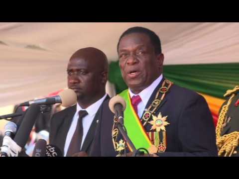 Emmerson Mnangagwa sworn in as president of Zimbabwe