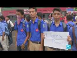 Clashes in Bangladesh as students protest against traffic deaths
