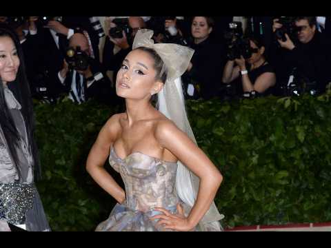 Ariana Grande pays tribute to 'sweet' Aretha Franklin