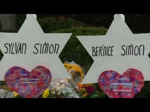 People pay tribute to the victims of US synagogue attack