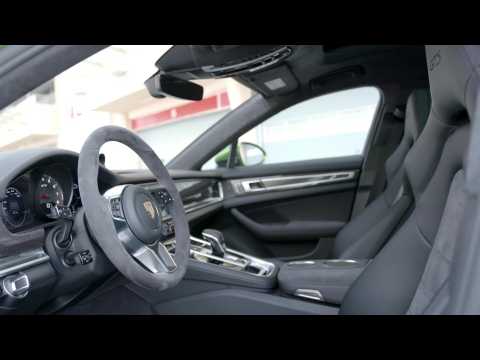 Porsche Panamera GTS Sport Turismo Interior Design in Mamba Green Metallic