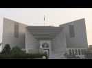 Exterior of Pakistan's Supreme Court before verdict announced - Label : AFPTV - First images - Category : News