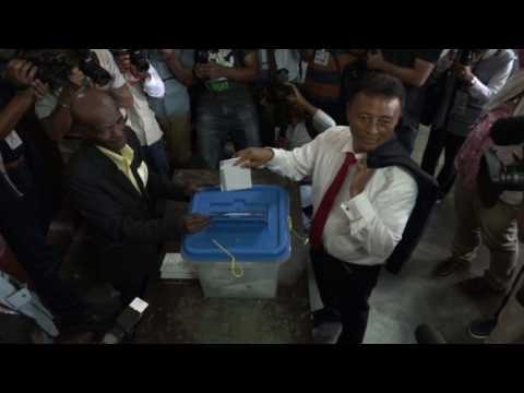 Ravalomanana votes in Madagascar presidential election