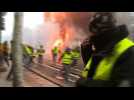 Explosion rings out at Paris protest barricade - Label : AFPTV - First images - Category : News