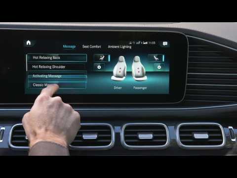 Mercedes-Benz GLE 450 4MATIC in Hyacinth Red Infotainment system