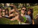 Vidéo Samsung. Pour promouvoir le Galaxy A8, la marque utilise des « faux selfies » Vidéo Samsung. Pour promouvoir le Galaxy A8, la marque utilise des « faux selfies »