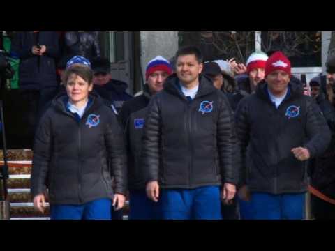 Crew bids farewell ahead of manned space mission launch