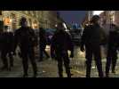 Police block demonstrators trying to march to Elysee Palace - Label : AFPTV - First images - Category : Business