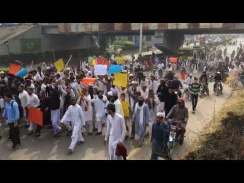 Hardliners march as Pakistan overturns Asia Bibi death sentence