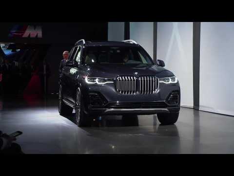 BMW X7 reveal at the Los Angeles International Auto Show 2018