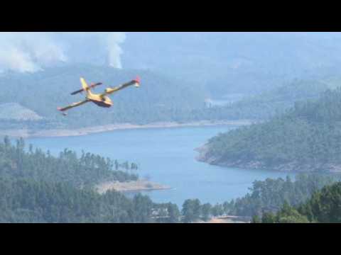 Deadly forest fire continues to rage in Portugal