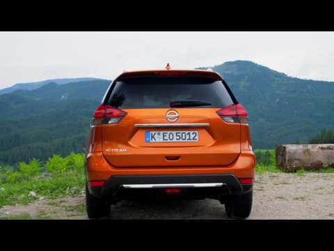 New Nissan X-Trail Exterior Design in Orange Pearl | AutoMotoTV