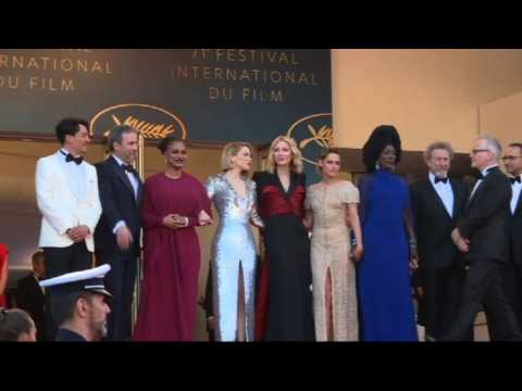 Cannes: Jury arrives for closing ceremony