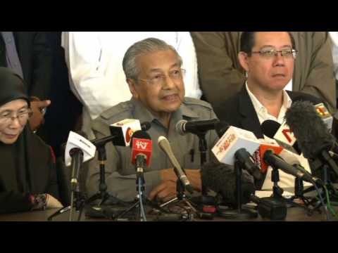 Malaysia's Mahathir says he expects to be sworn in as PM today