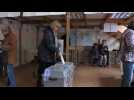 Polling stations open in Czech election - Label : AFPTV - First images - Category : News