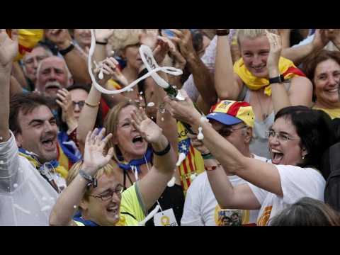 Cris de joie à Barcelone à l'annonce de l'indépendance de la Catalogne