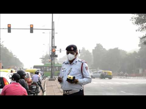 Doctors warn of health emergency as smog blankets New Delhi