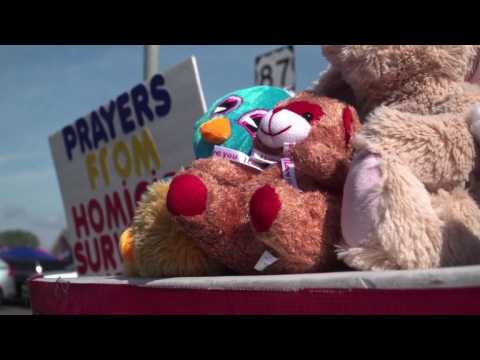 Texas shooting: Stuffed animals pay homage to child victims