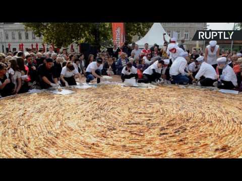 Bosnian Chefs Join Forces to Attempt World’s Biggest Borek