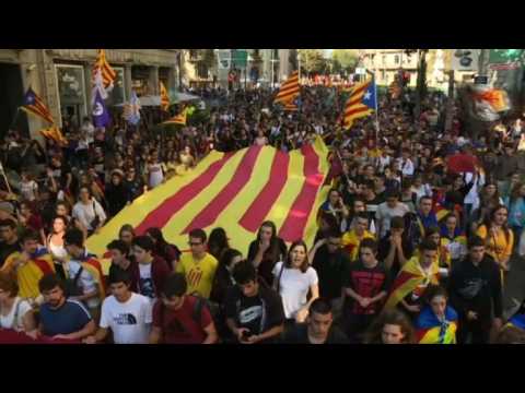 Catalonia: separatist students protest in Barcelona (2)