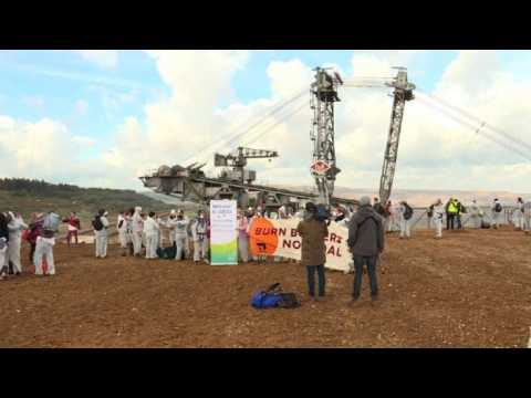 COP23: Protest at coal mine near Bonn
