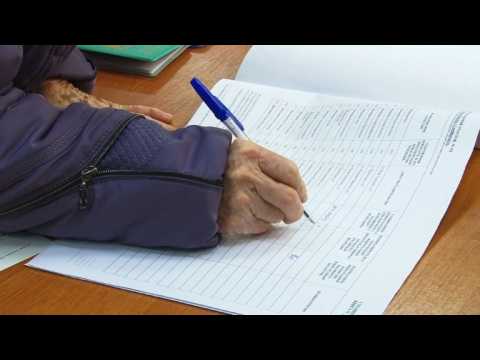 Vote in Crimea, Tatars largely ignore Russian election