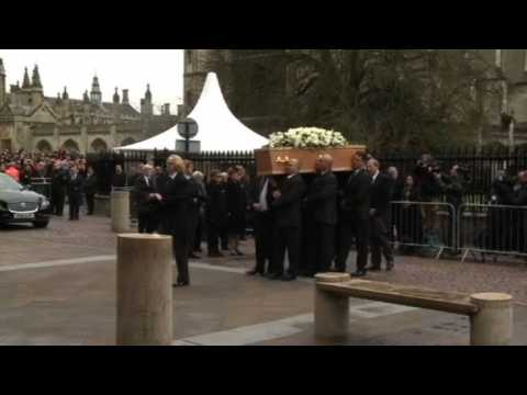 Cambridge: Stephen Hawking's coffin arrives at church
