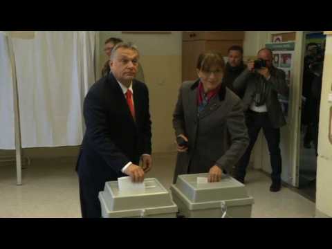 Orban votes in Hungarian election
