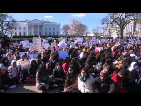 US students protest gun violence outside White House