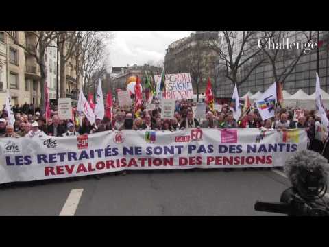 Les retraités manifestent contre la hausse de la CSG à Paris 