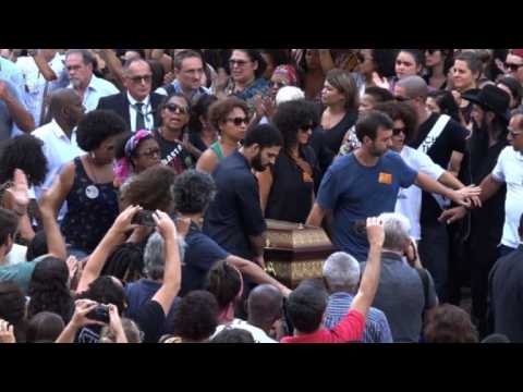 Thousands greet slain councilwoman's coffin in Rio