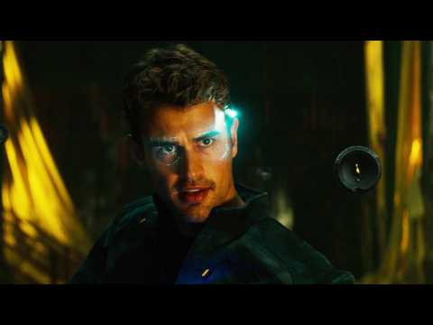 Divergente 3 : au-delà du mur - Extrait 1 - VO - (2016)