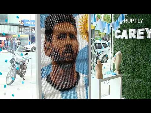 6,000 HAIR CLIPS used to create Messi mural