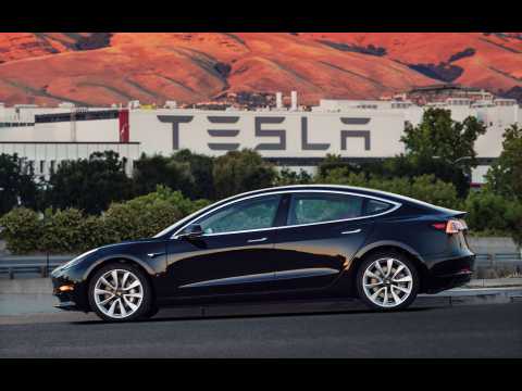La Tesla Model 3, première voiture électrique à un prix "abordable"