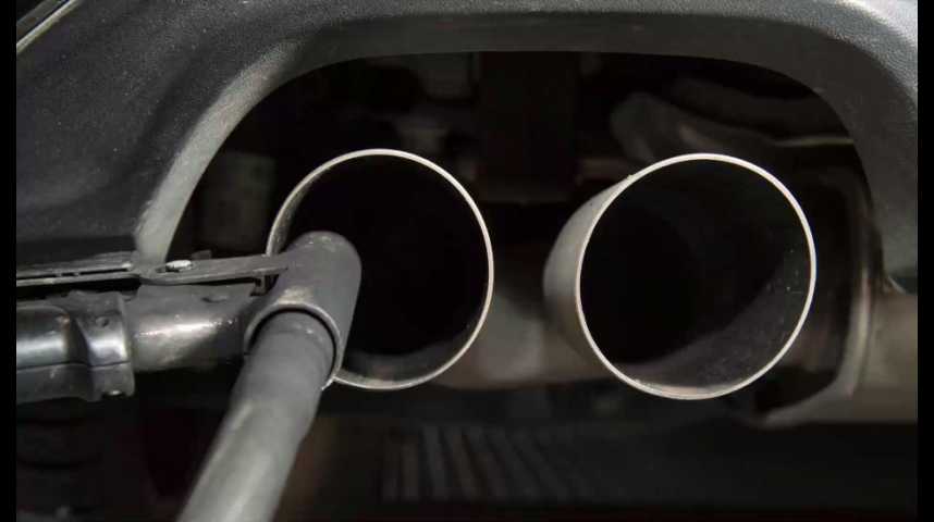 Illustration pour la vidéo Pourquoi Volkswagen, Mercedes et BMW sont devenus « accros » au diesel