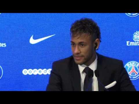 Football: Neymar arrives at press conference