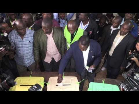 Kenya's opposition candidate Odinga casts his vote