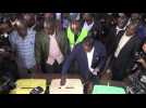 Kenya's opposition candidate Odinga casts his vote - Label : AFPTV - First images - Category : News