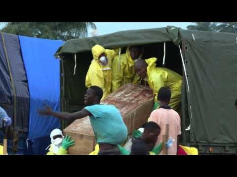 Mass burials begin for Sierra Leone flood victims