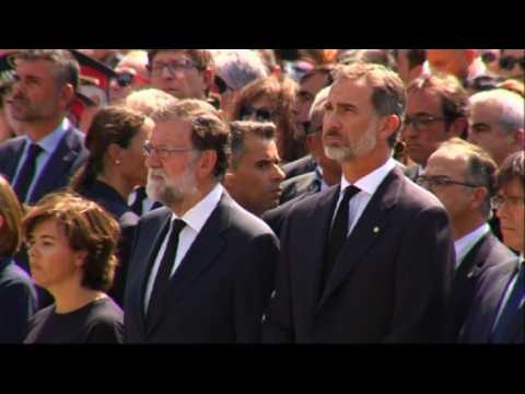 Spain attacks: PM Rajoy joins mourners for one-minute silence
