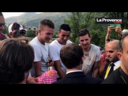 Tour de France : bain de foule pour Macron à Serre-Chevalier