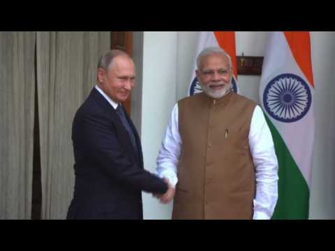 Modi meets Putin in Delhi
