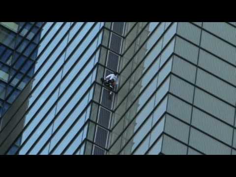French 'Spider-Man' scales London skyscraper
