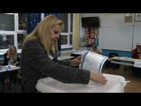 Bosnians vote for leaders of fragmented nation