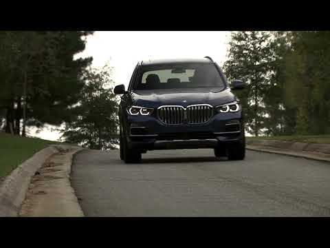 BMW X5 xDrive 40i Driving Video