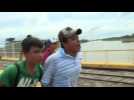 Migrant caravan storms onto bridge to Mexico - Label : AFPTV - First images - Category : News