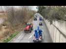 Perpignan : les tracteurs des agriculteurs en colère sous escorte des motards des forces de l'ordre
