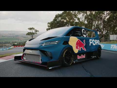 Ford SuperVan 4.2 becomes fastest closed-wheel vehicle to lap Mount Panorama