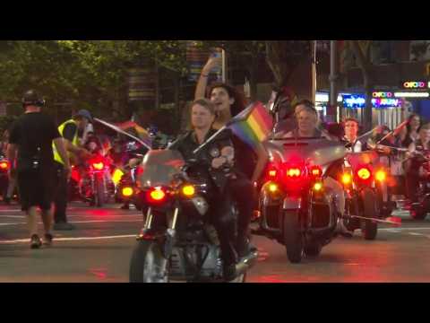 'Dykes on Bikes' kick off Mardi Gras Parade in Sydney